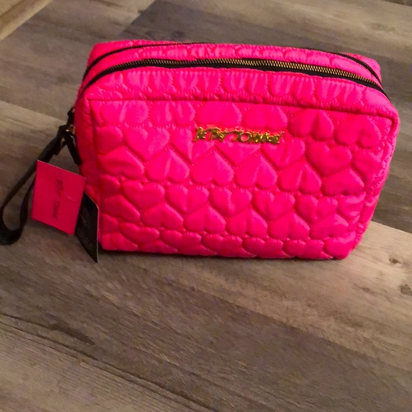 Betsey Johnson Hot Pink Quilted Heart Double Zip Cosmetic Case Makeup Bag NWT - Picture 15 of 16